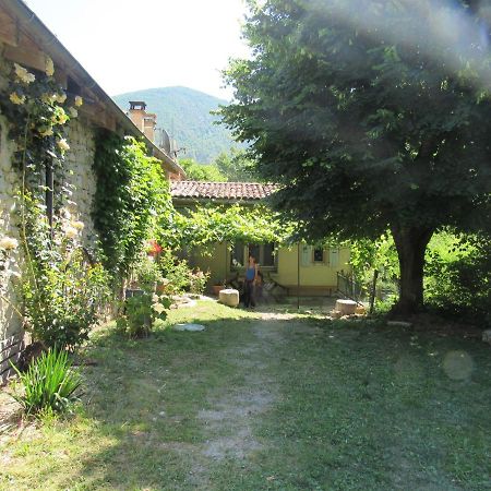 Le Moulin Bed and Breakfast Pradelle Exteriör bild